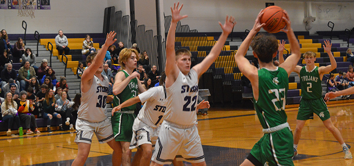 UV Holiday Tournament: Greene boys defeat UV in consolation game